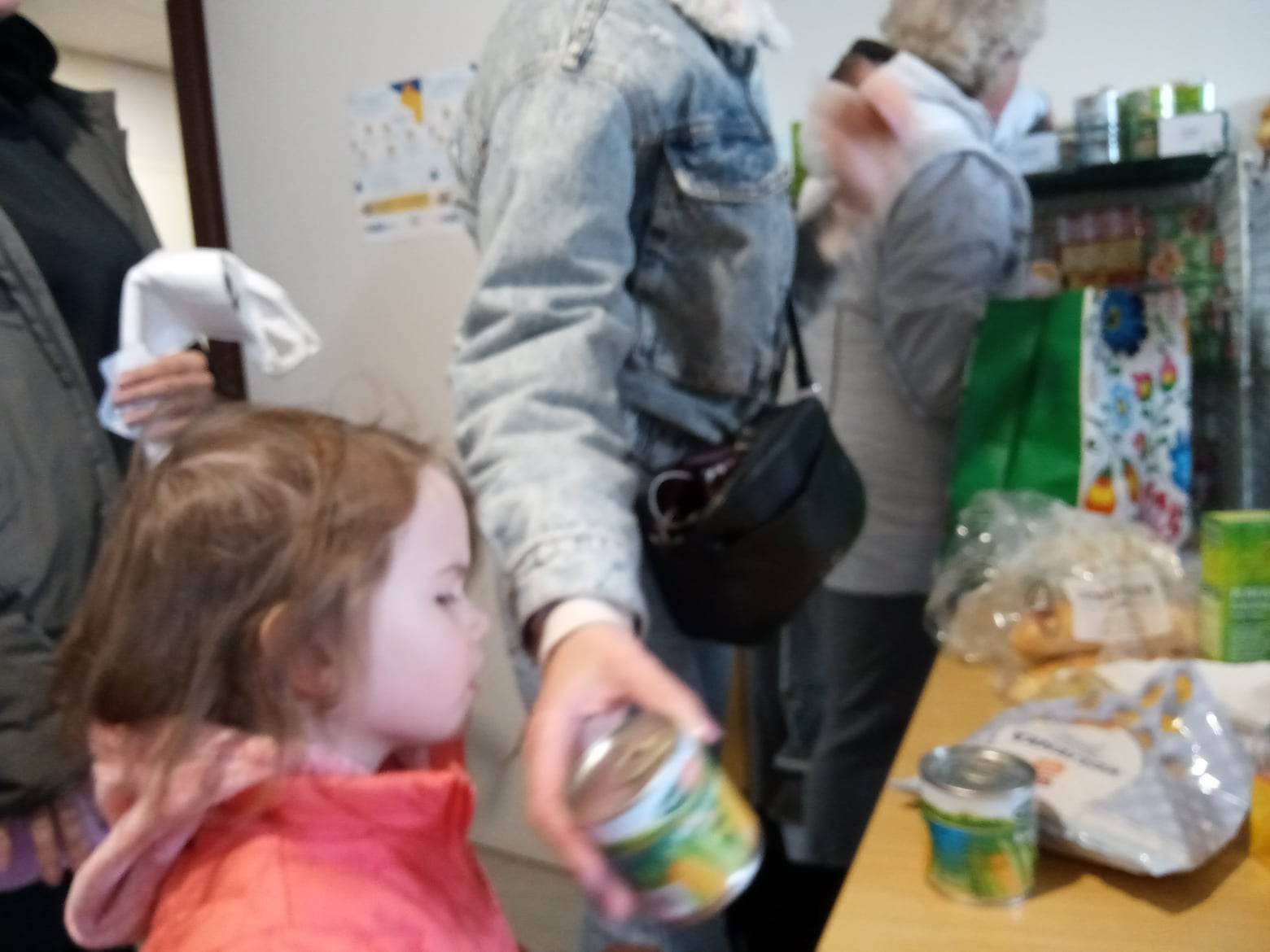 Komunita sa stáva rodinou ... výdaj materiálnej pomoci ľuďom z Ukrajiny v Prievidzi a okolí